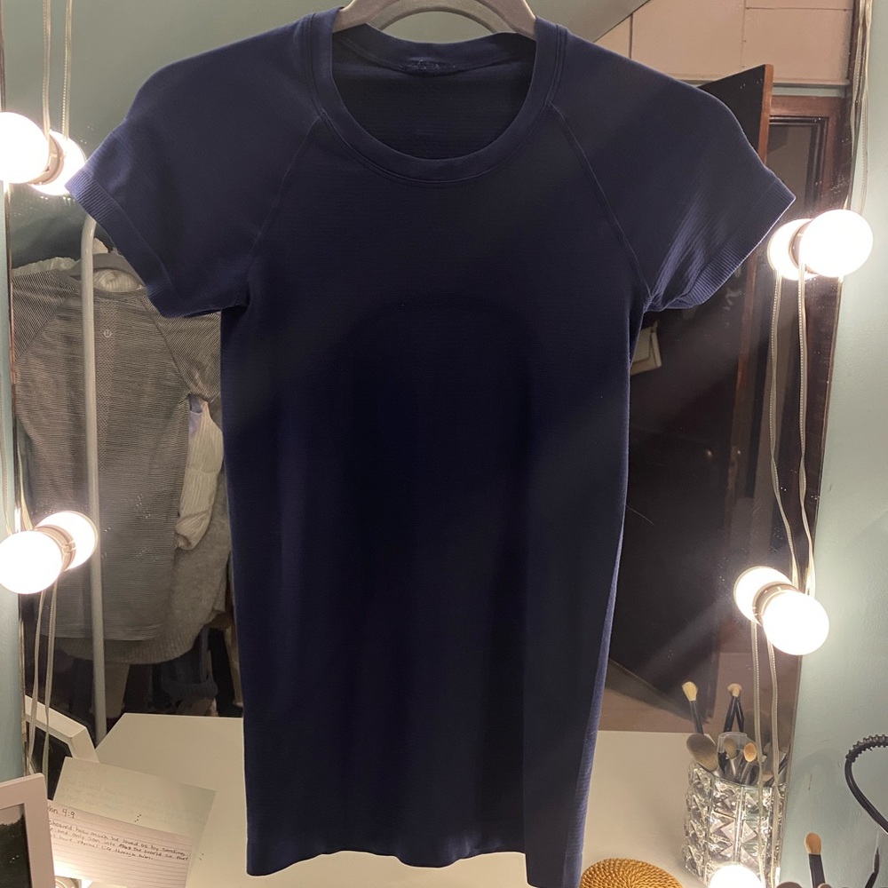 Lululemon swiftly tech!